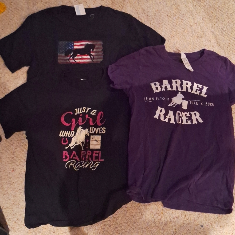 3 horse theme t-shirts